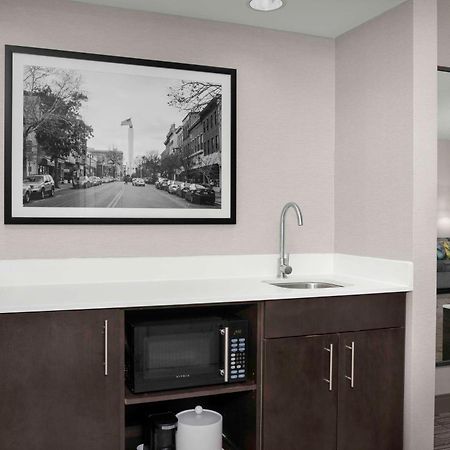 Hampton Inn Ийстън Екстериор снимка
