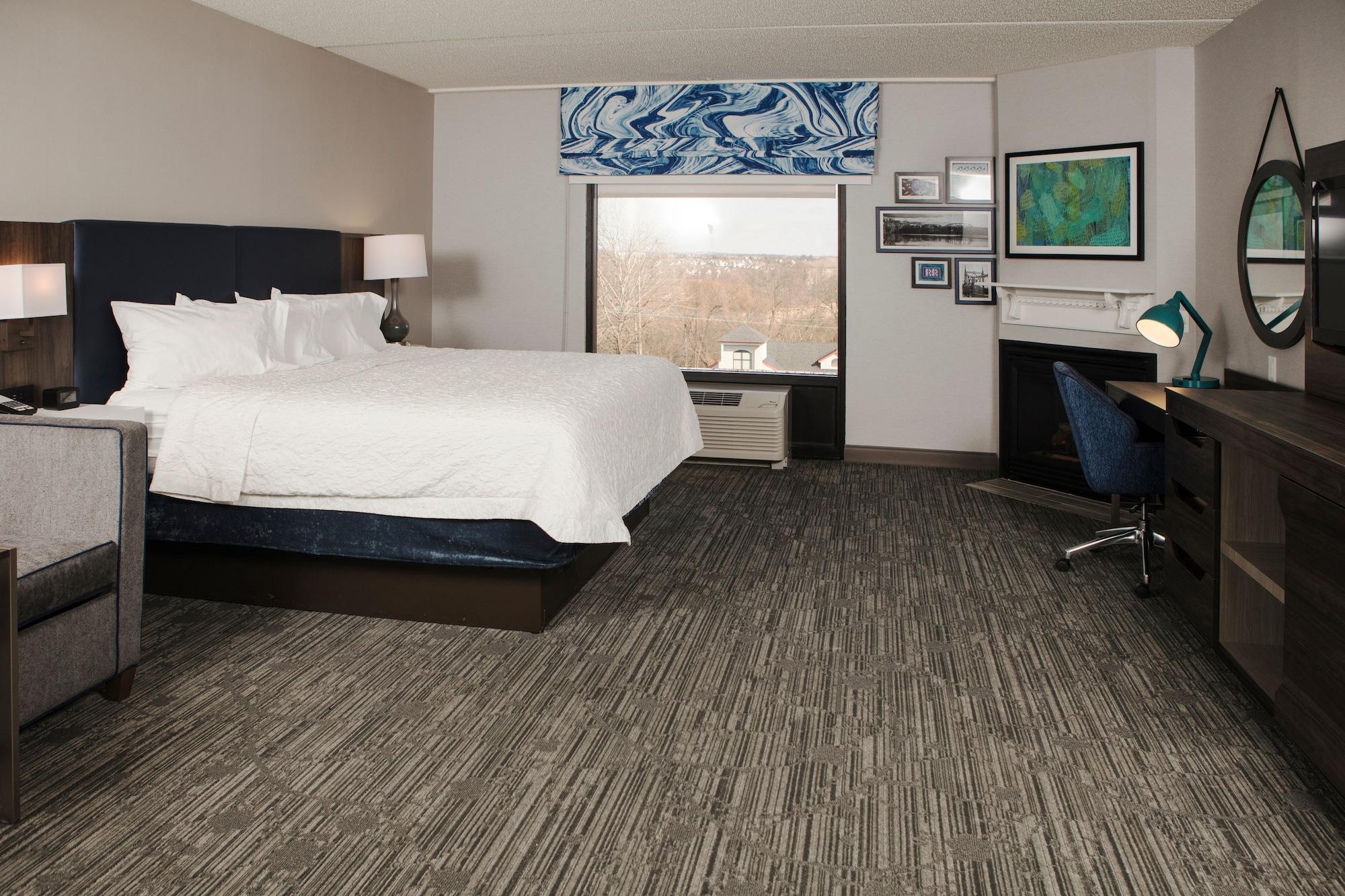 Hampton Inn Ийстън Екстериор снимка