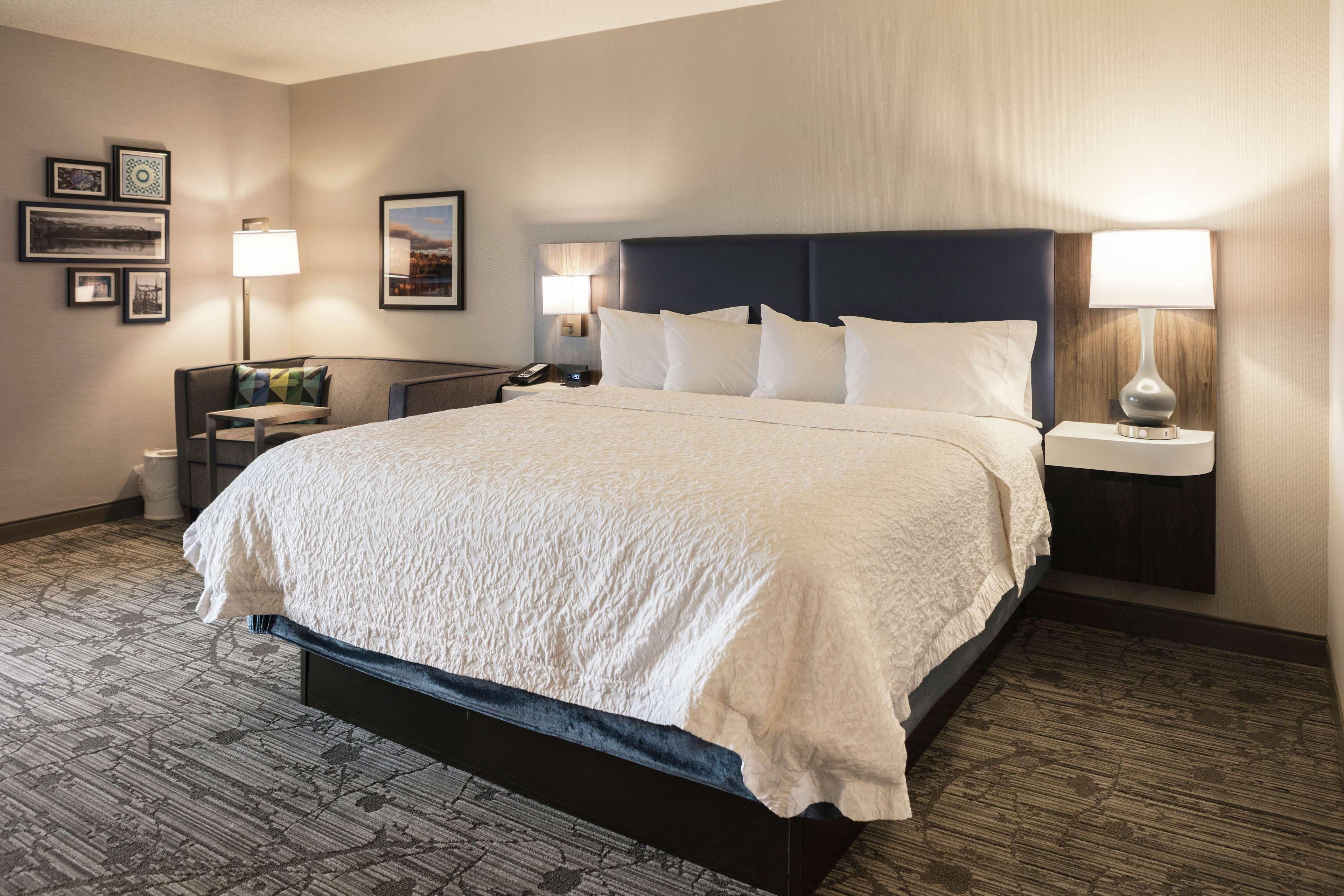 Hampton Inn Ийстън Екстериор снимка