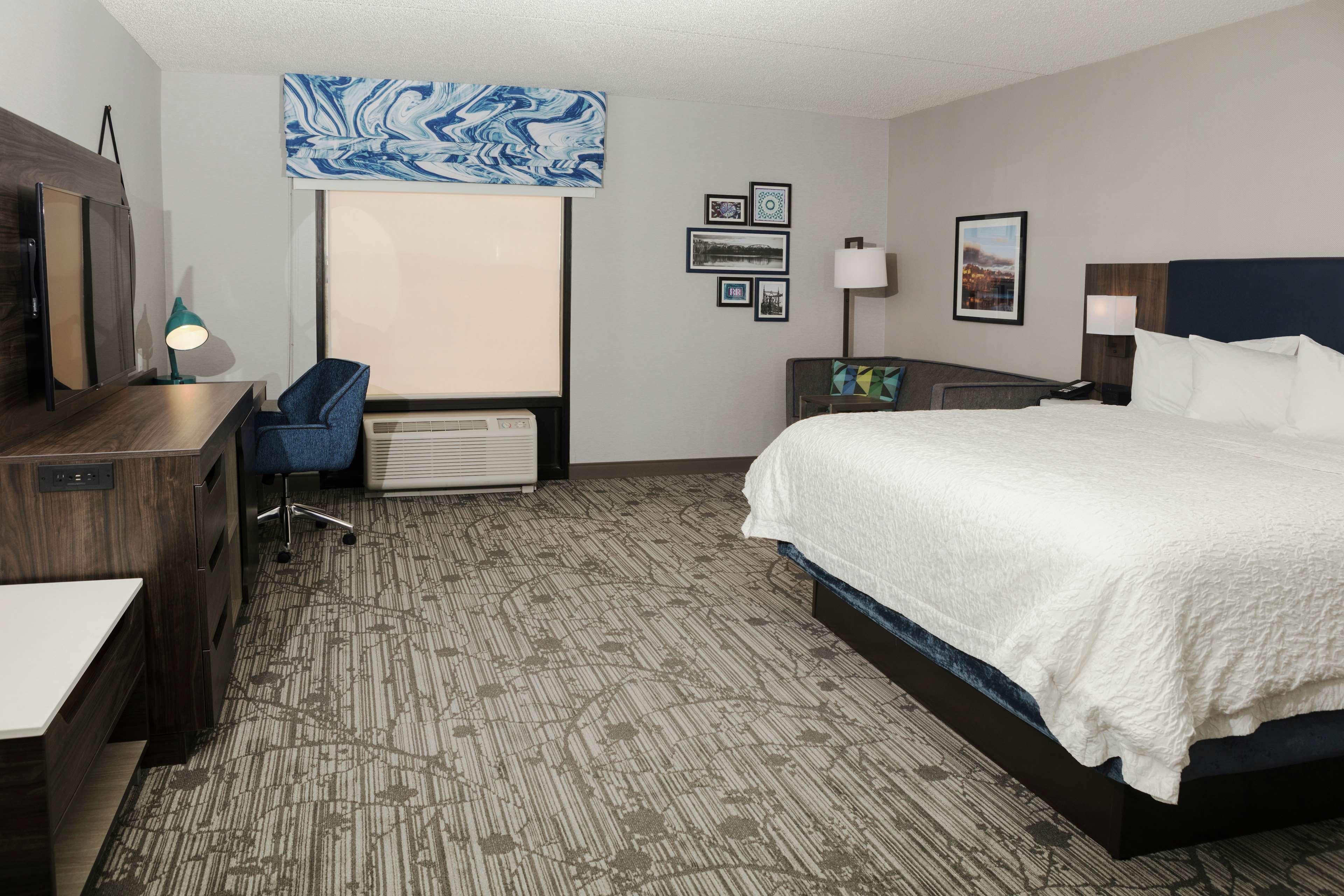 Hampton Inn Ийстън Екстериор снимка