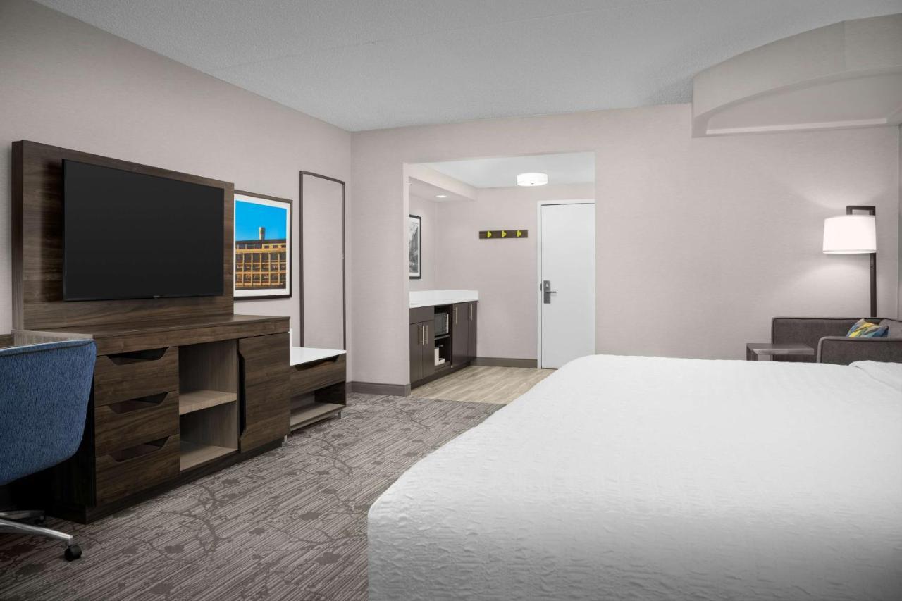 Hampton Inn Ийстън Екстериор снимка