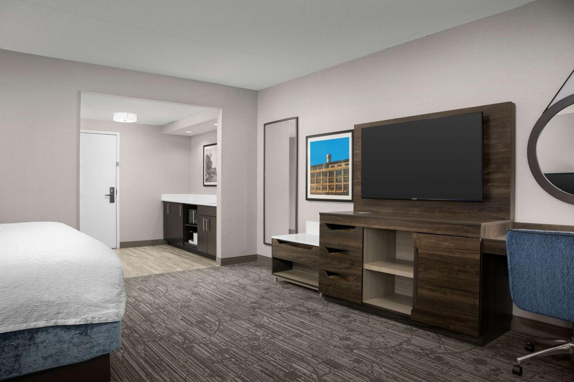 Hampton Inn Ийстън Екстериор снимка